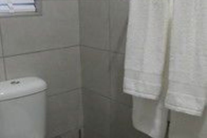 Room 4 of 17