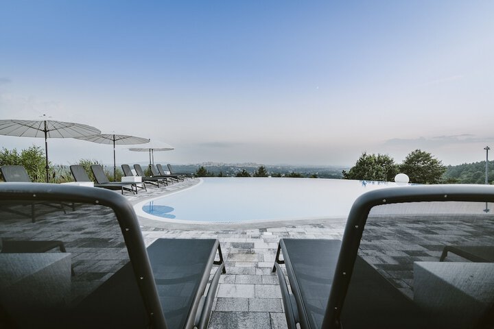 Pool 15 of 54