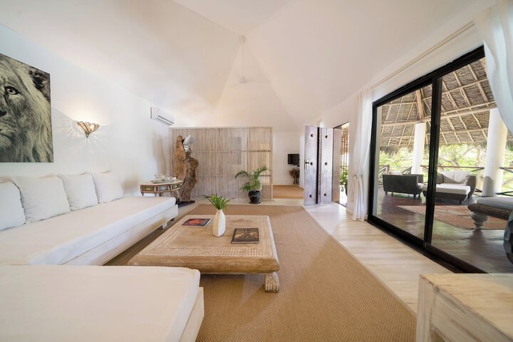 Room 4 of 55
