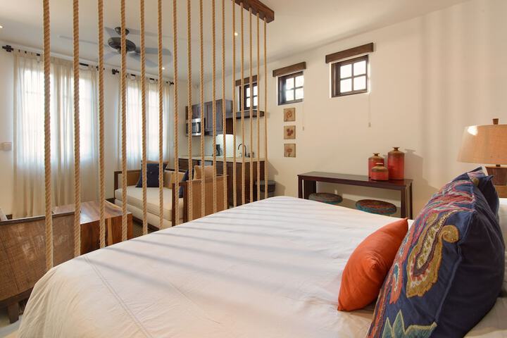 Room 25 of 1000