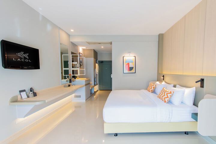 Room 56 of 144