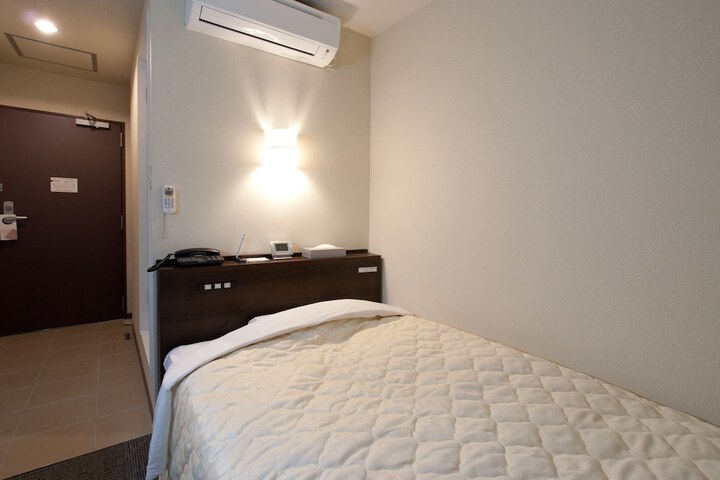 Room 7 of 31