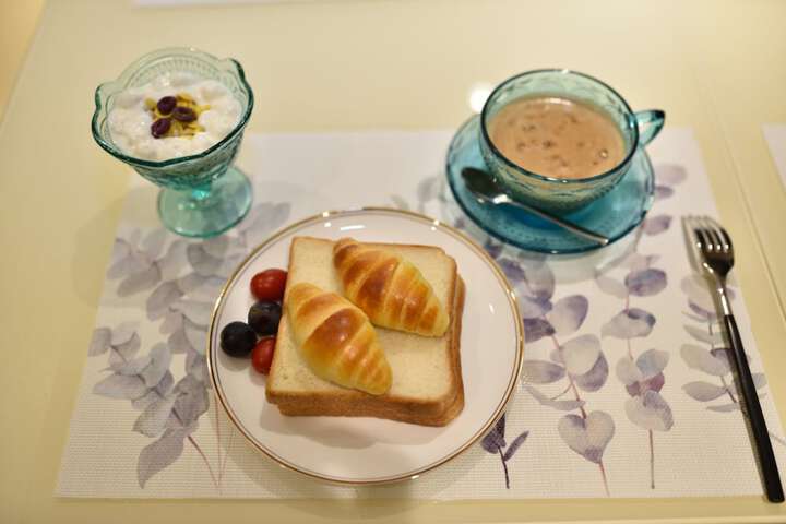 Breakfast/Coffee Service 37 of 48
