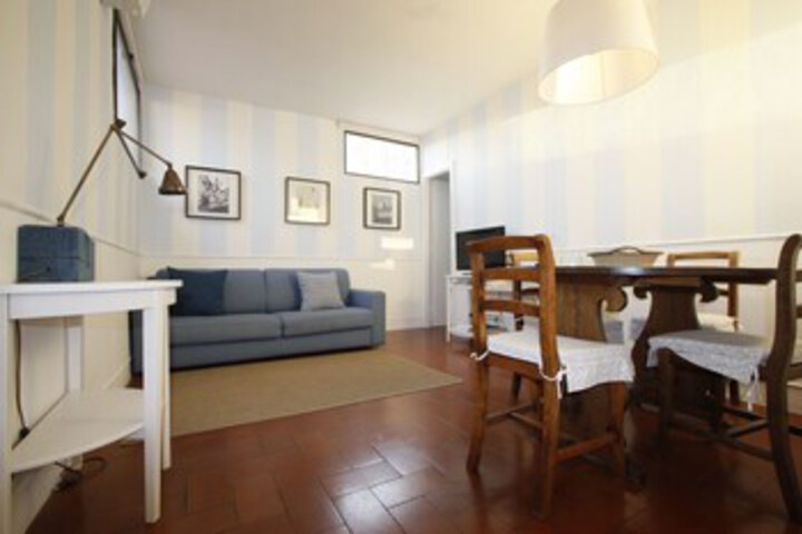 Room 6 of 15