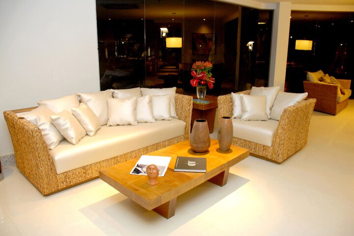 Entrance & Lobby