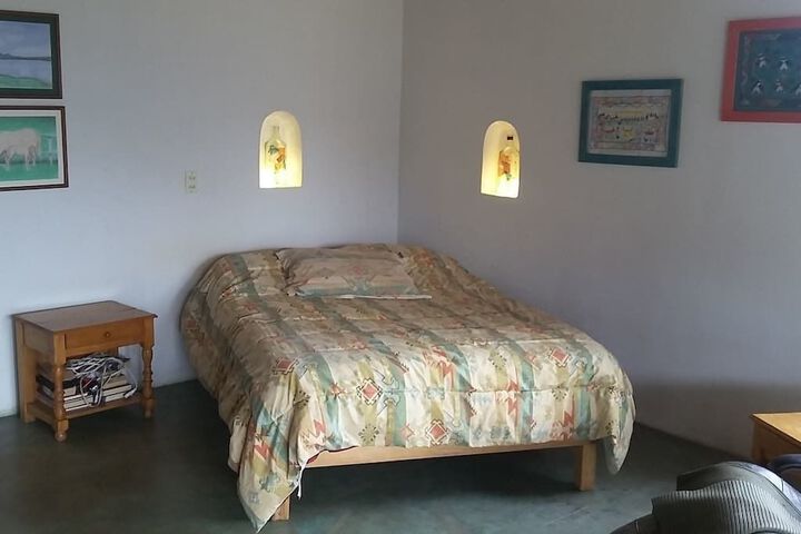 Room 14 of 16