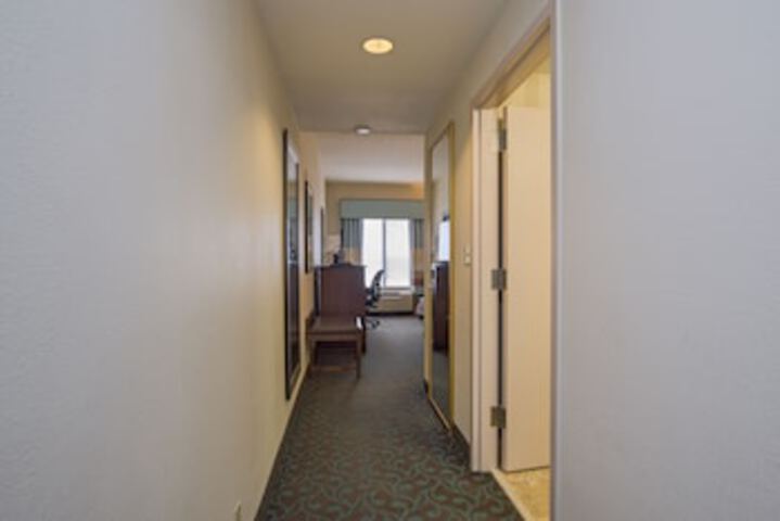Room 22 of 123