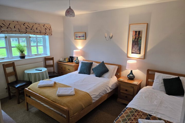 Room 6 of 15