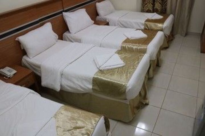 Room 5 of 17