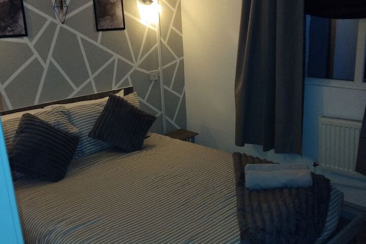 Room 7 of 10