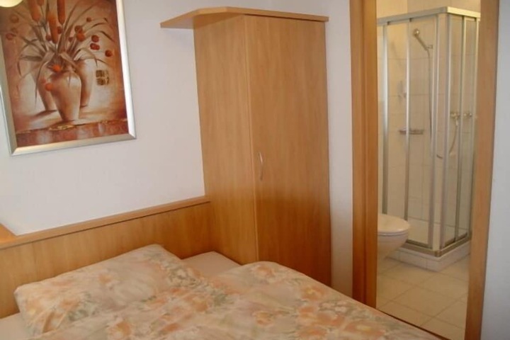 Room 26 of 79