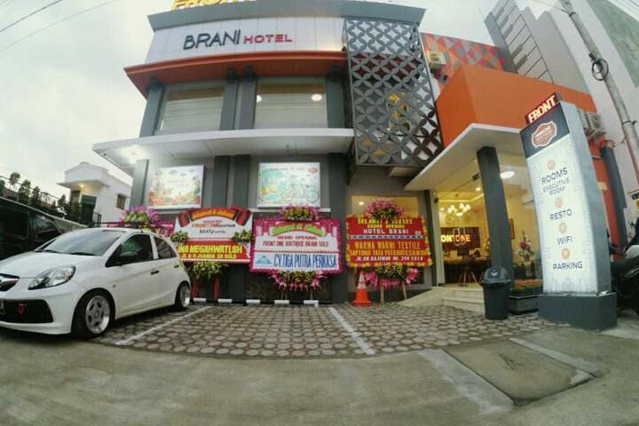 Front One Boutique Brani Solo