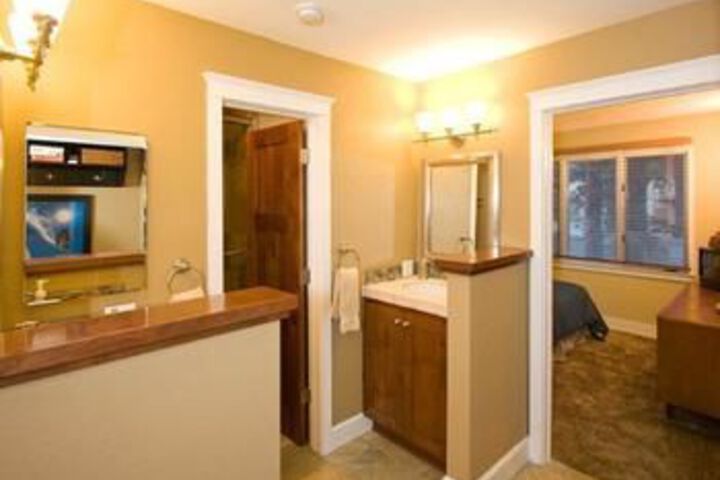 Room 2 of 20