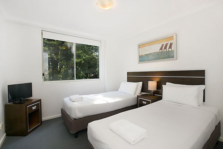 Room 16 of 113