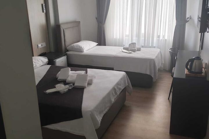 Room 14 of 34