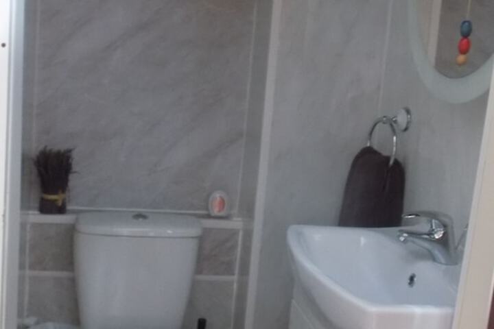 Room 48 of 71
