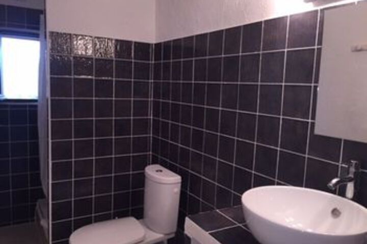 Room 4 of 60