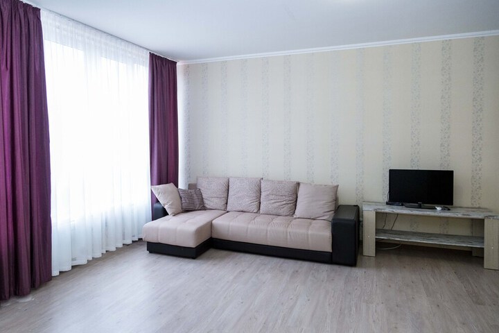 Room 6 of 23