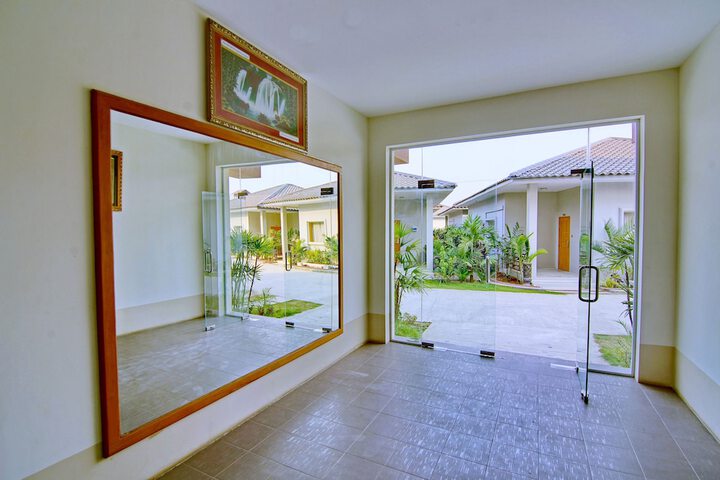 Ballroom/Hall 66 of 79