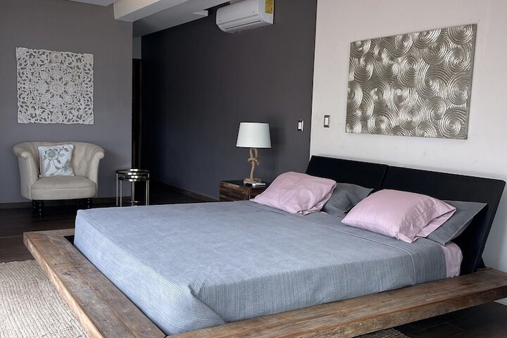 Room 4 of 21