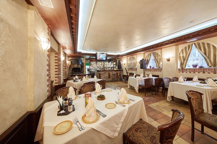 Dining 57 of 75