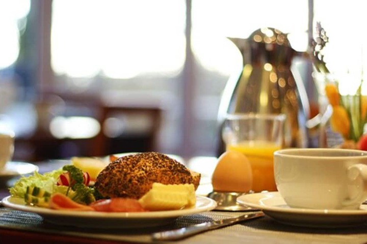 Breakfast/Coffee Service 56 of 64