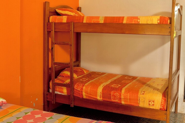 Room 9 of 93