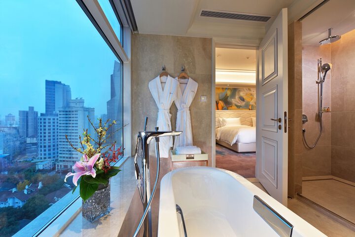 Room 42 of 110
