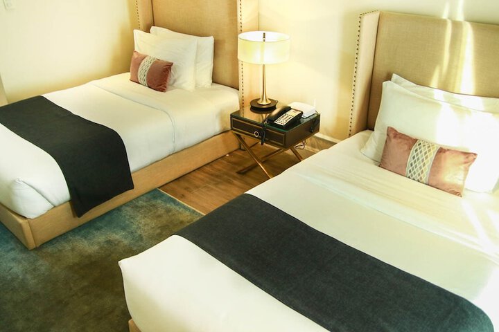 Room 7 of 34