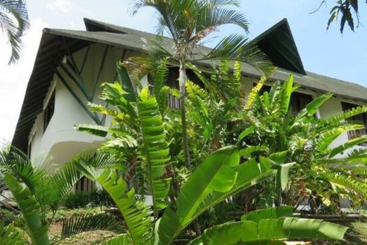Hotel Exterior 16 of 20