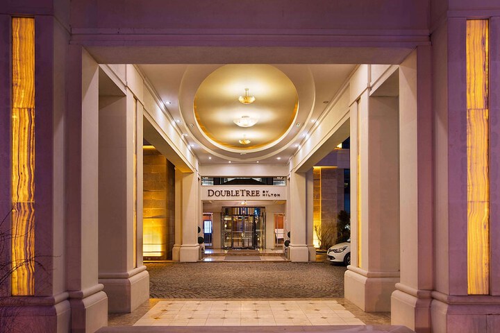 Hotel 122 of 127