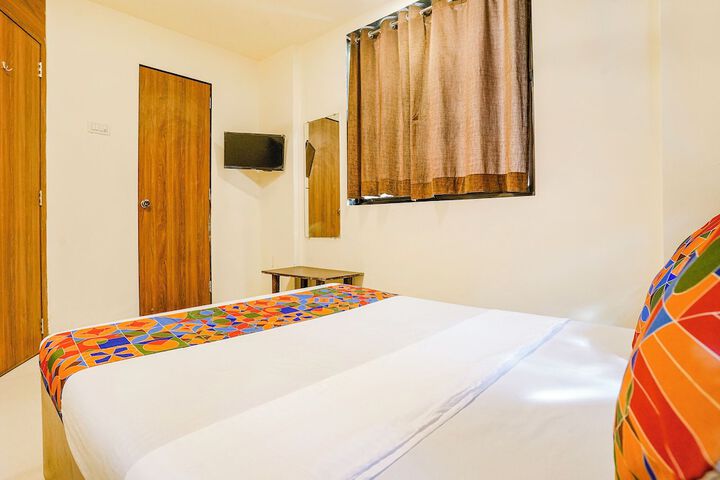 Room 12 of 23