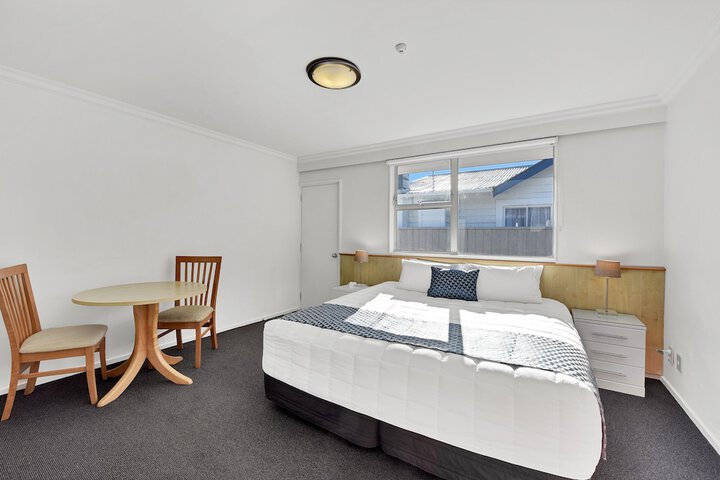 Room 30 of 122