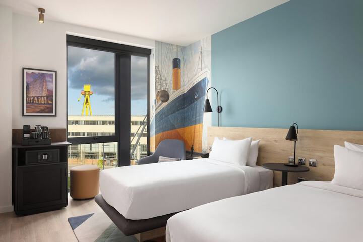 Room 48 of 80
