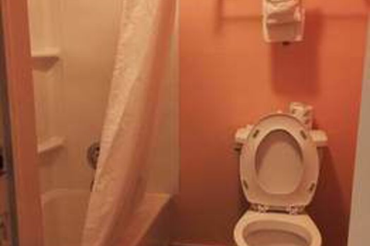 Room 5 of 28