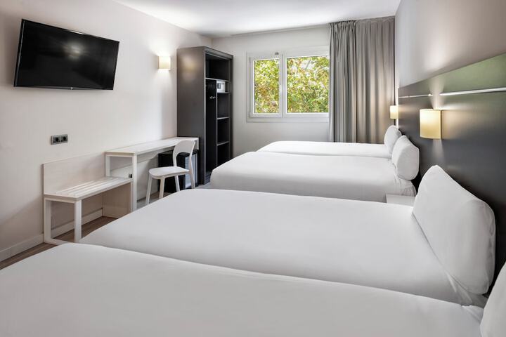 Room 5 of 35