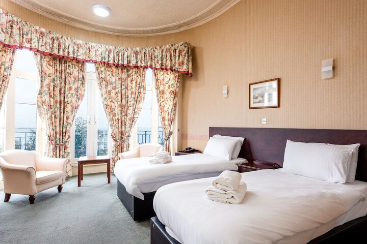 Room 42 of 95