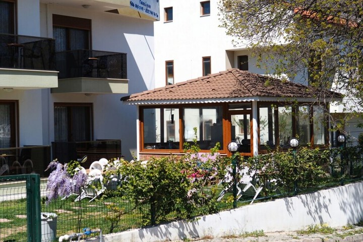 Hotel 76 of 82