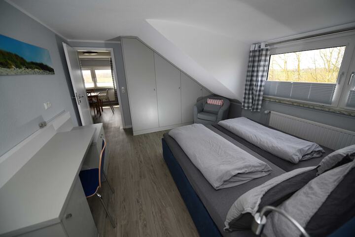 Room 10 of 75