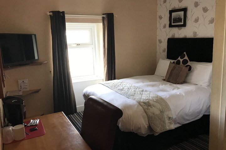 Room 9 of 49