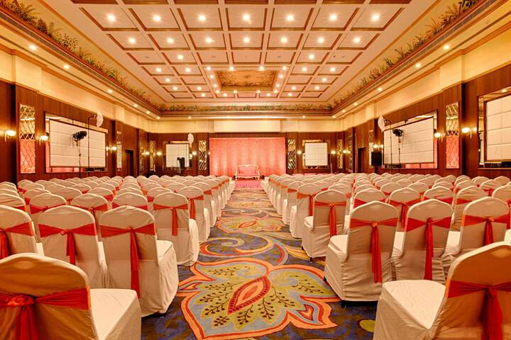 Ballroom/Hall 37 of 48