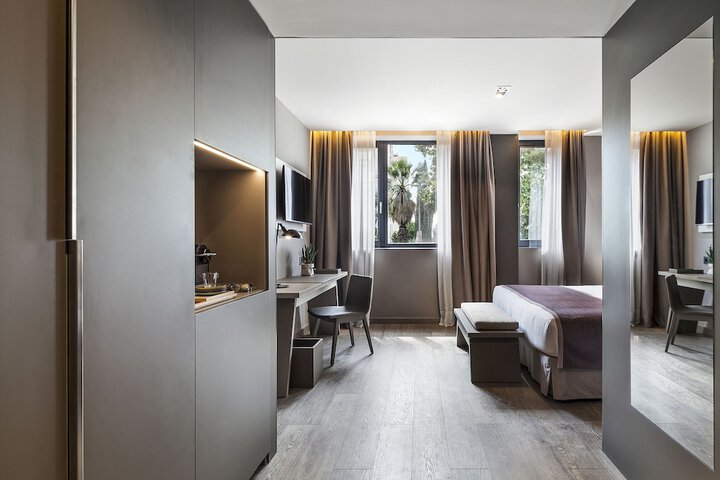 Room 10 of 39