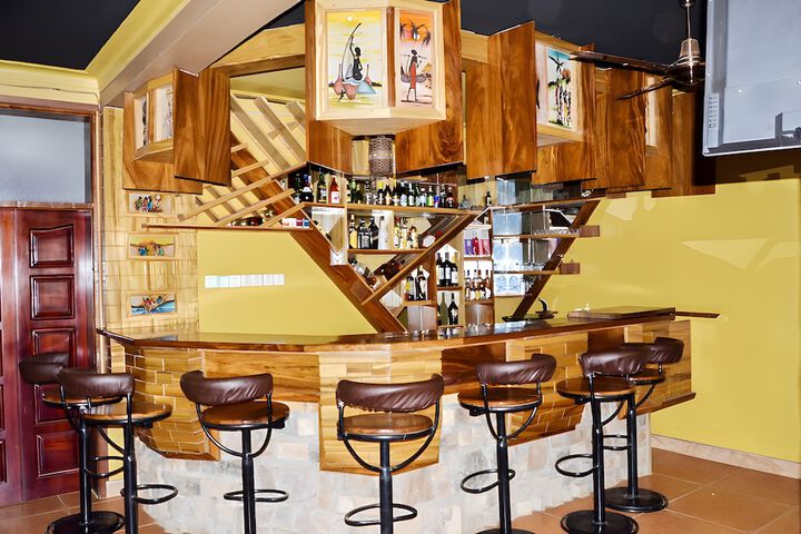 Lounge 180 of 226