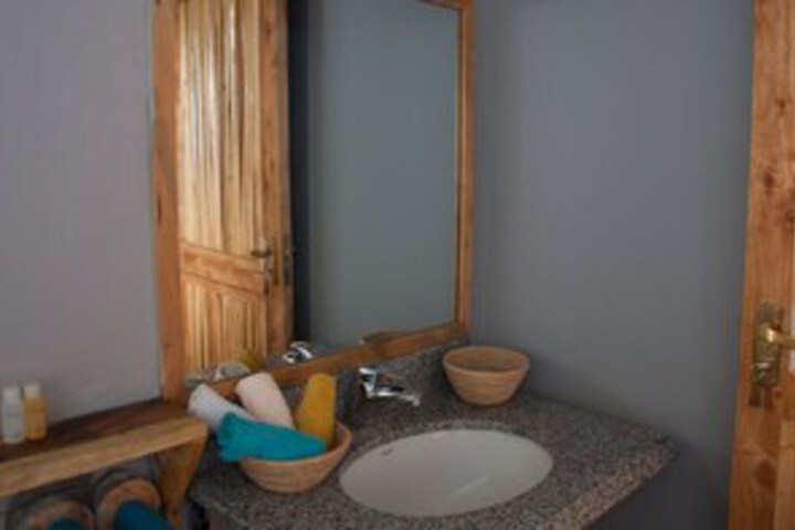 Room 2 of 30