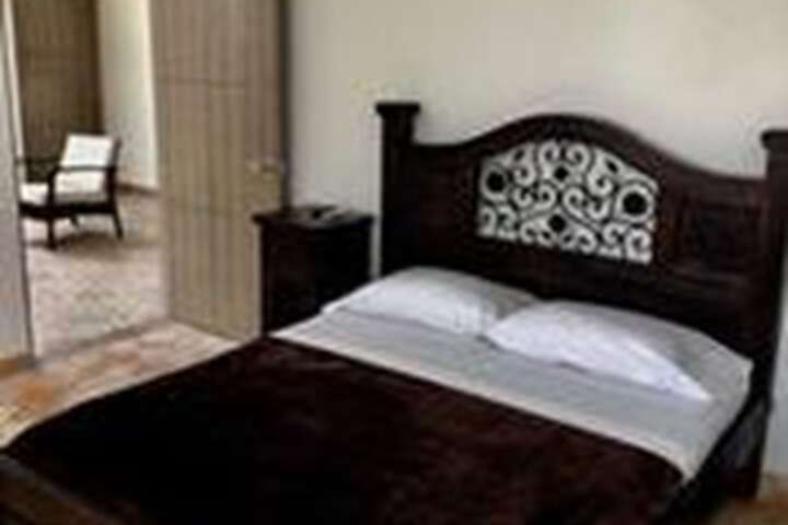 Room 4 of 59