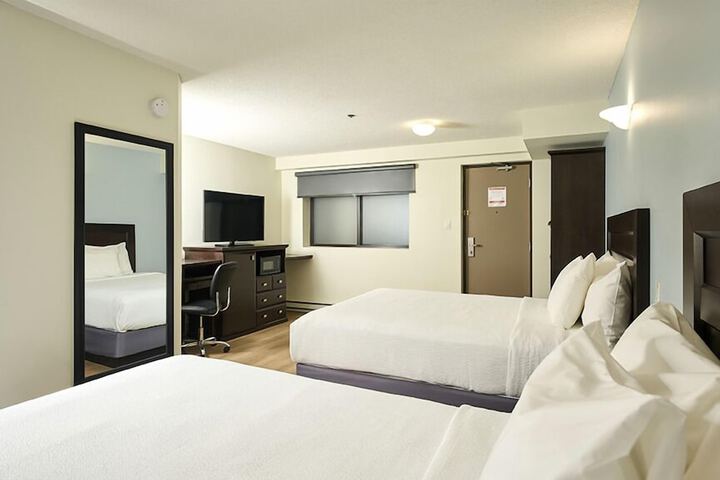 Room 13 of 67