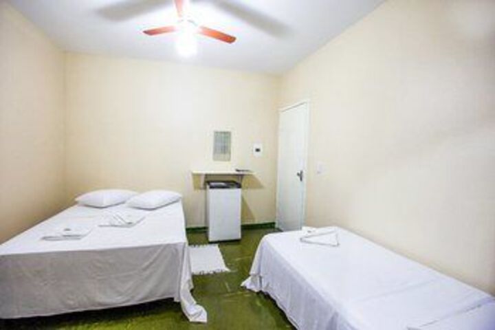 Room 5 of 11