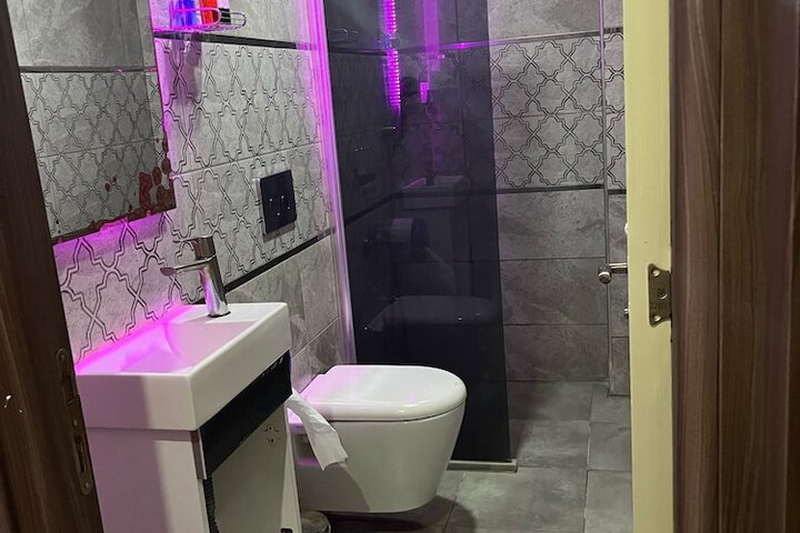 Room 15 of 18