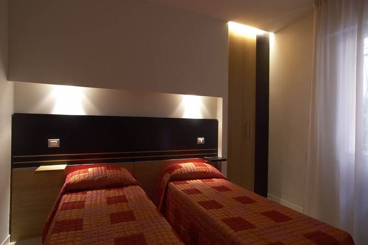 Room 17 of 39