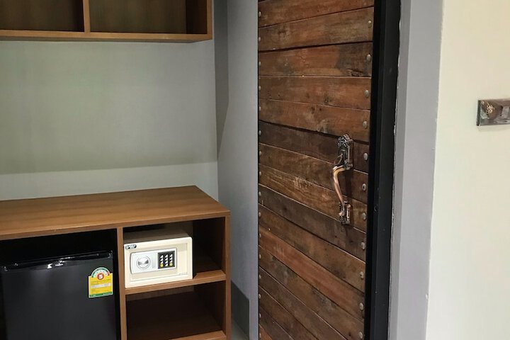 Room 30 of 128